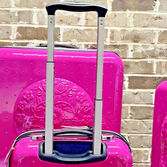 Betsey Johnson Sugar Skull Hard Side Spinner 26" Luggage- Fuschia - Picture 7 of 13